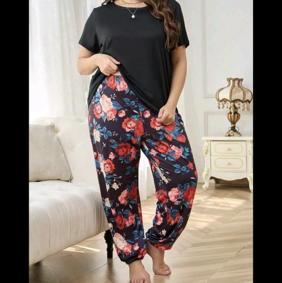 Plus Floral Print PJ Set - Picture 1 of 7